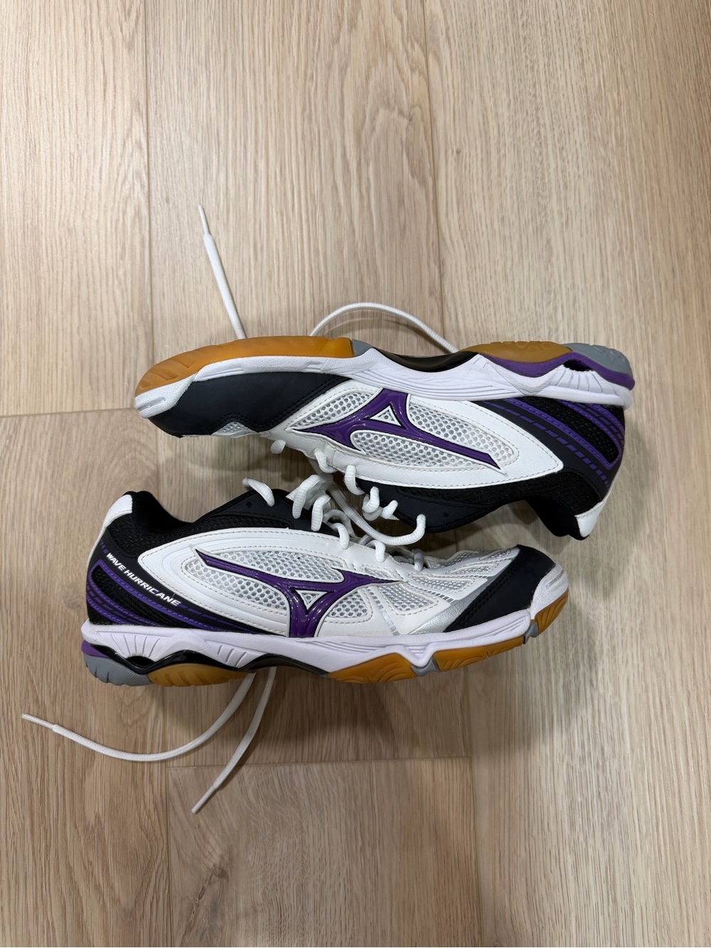 Mizuno Wave Hurricane Court Shoes Women